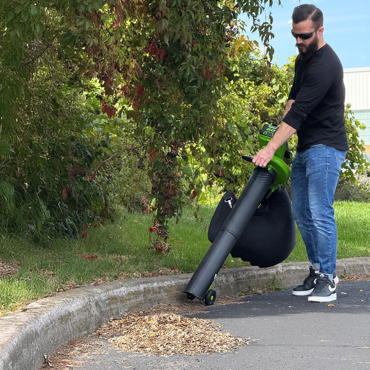 Souffleur-aspirateur 3-en-1 Greenworks 80 V – 520 CFM (pi³/min), 240 MPH (Outil seulement)
